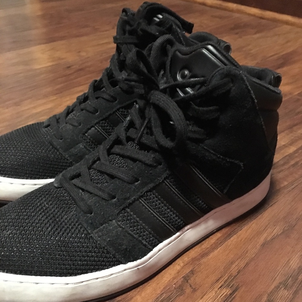Black high top adidas!